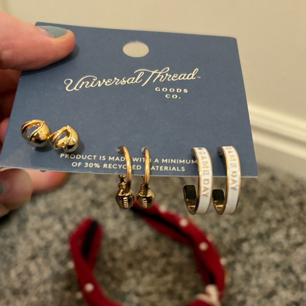 Universal Thread Football Accessory Set - Picture 5 of 5